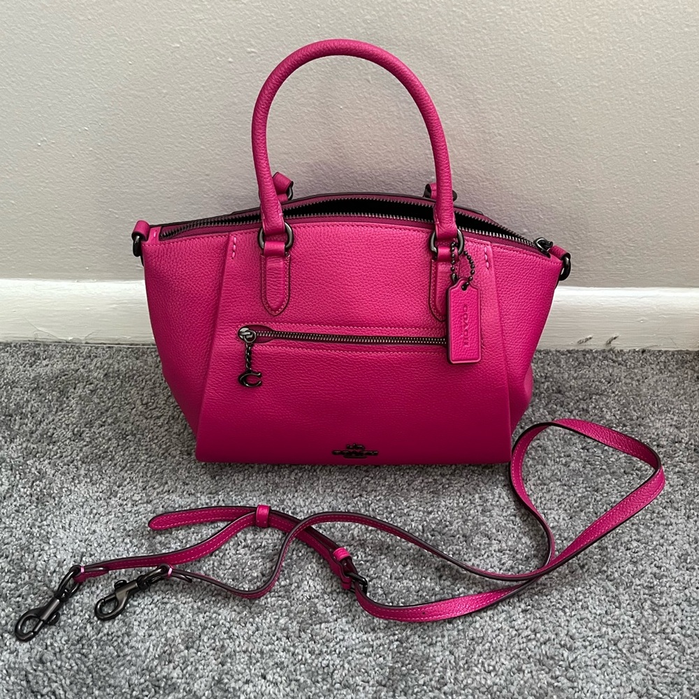 Lightly used excellent condition pink Coach bag